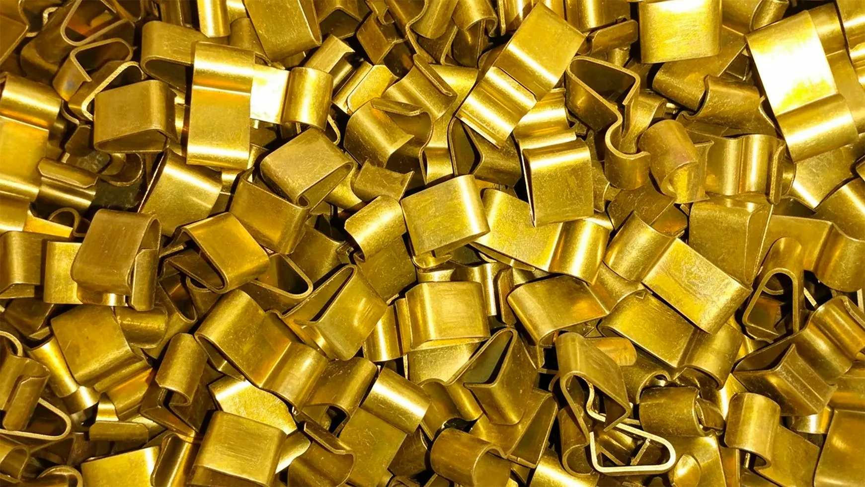 Imagen de producto con proceso de zincado amarillo aplicado.